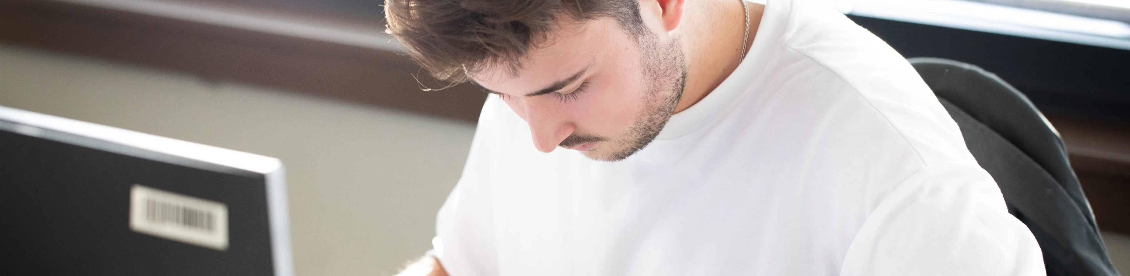 Background for Duales Studium Betriebswirtschaft