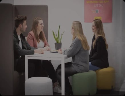 Background for Ausbildung in der Zentrale